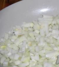 Koreys sabzi va qo'ziqorinli tovuq salatasi Qo'ziqorinli koreys sabzi bilan salat
