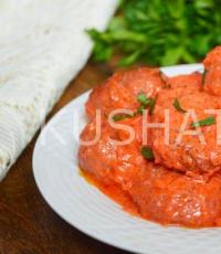 Recepti za sočne in mehke mesne kroglice z omako